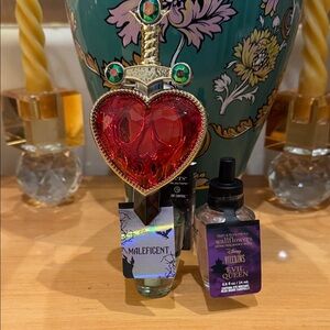 Disney Villains Light up Wallflower & 2 Refills